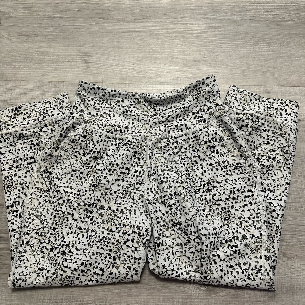 Old Navy Powersoft 7/8 Jogger